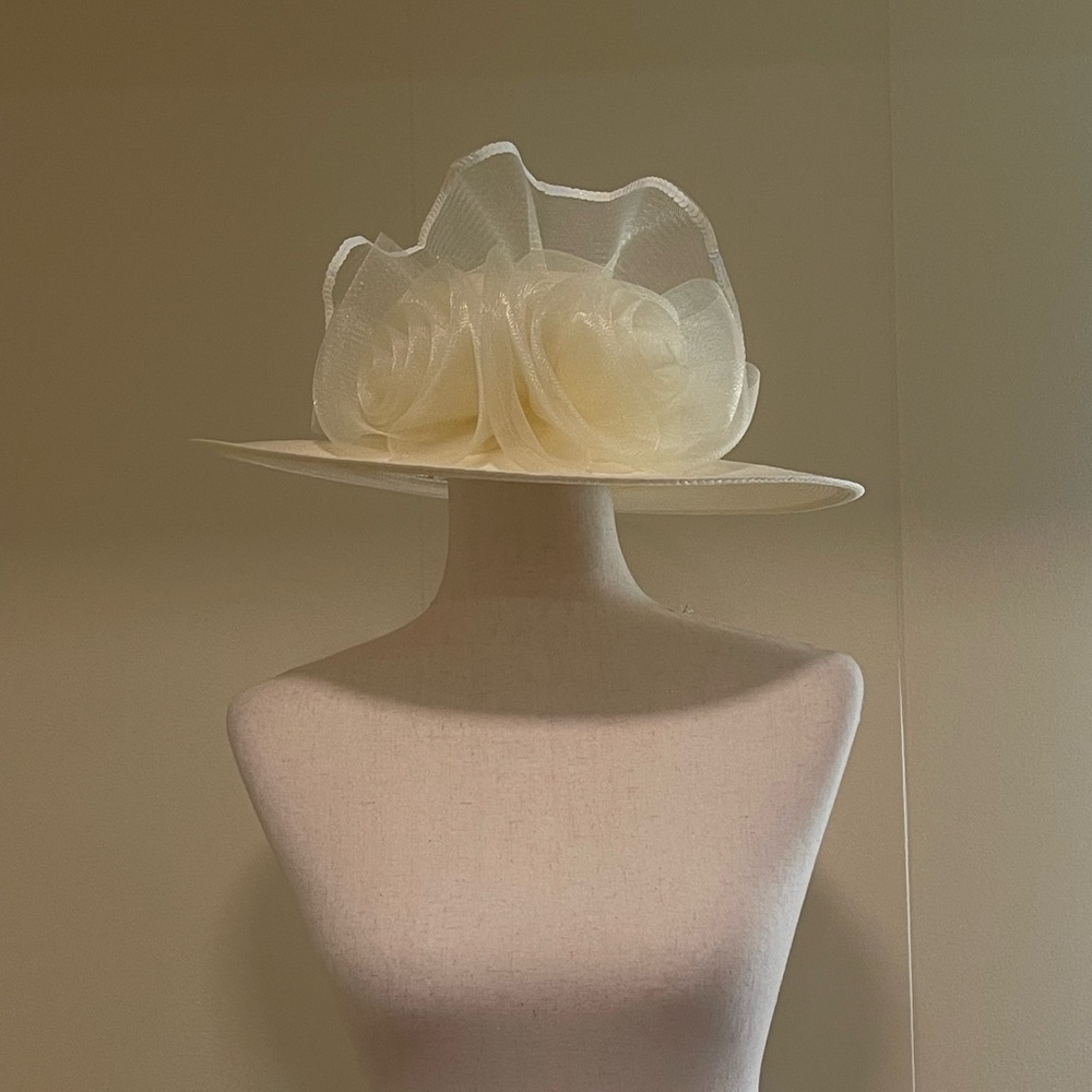 NWT Kathy Jeanne Kettle Hat With Bow Church Wedding Derby Party Ivory One Size - Picture 4 of 11